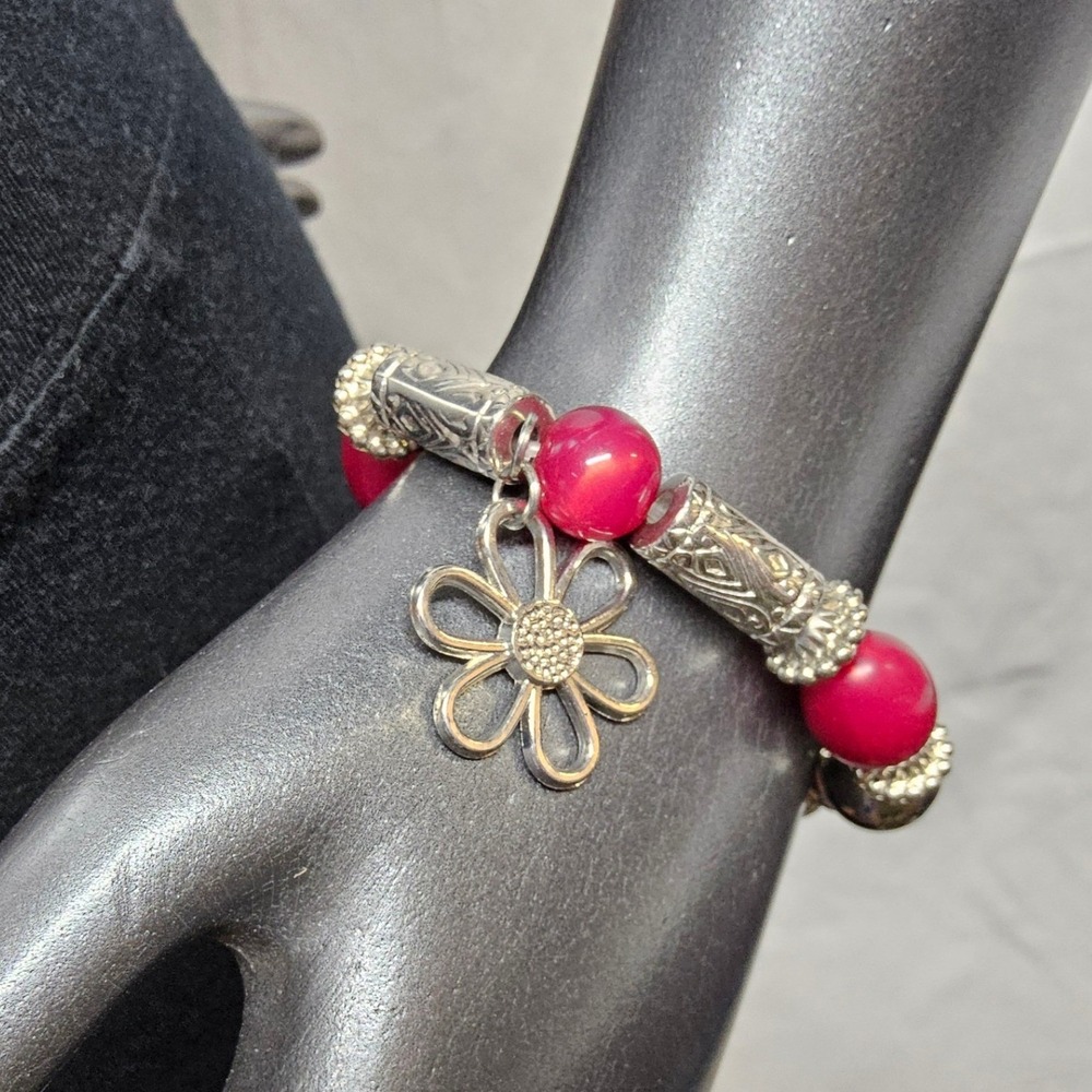 Beaded Flower Charm‎ Bracelet Womens OS Red Silver Boho Stretch Floral